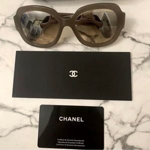 NWOT Auth Chanel clear acetate sunglasses